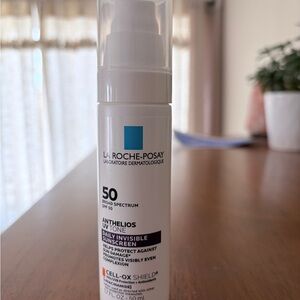 La Roche-Posay Anthelios Daily Invisible Sunscreen - 50SPF
